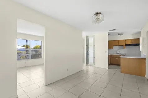 110 Sw 12th Avenue South Bay FL 33493