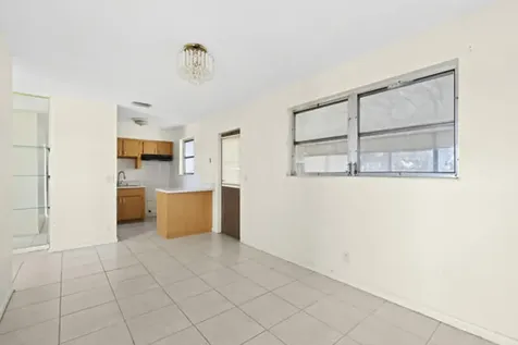110 Sw 12th Avenue South Bay FL 33493
