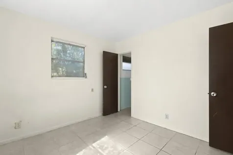 110 Sw 12th Avenue South Bay FL 33493