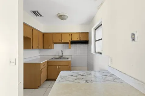 110 Sw 12th Avenue South Bay FL 33493