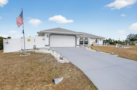 12320 Evelyn Avenue Port Charlotte FL 33981