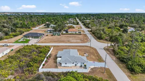 12320 Evelyn Avenue Port Charlotte FL 33981