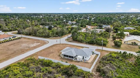 12320 Evelyn Avenue Port Charlotte FL 33981