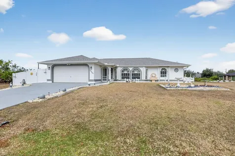 12320 Evelyn Avenue Port Charlotte FL 33981