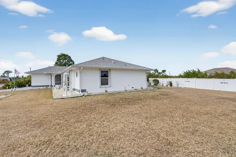 12320 Evelyn Avenue Port Charlotte FL 33981