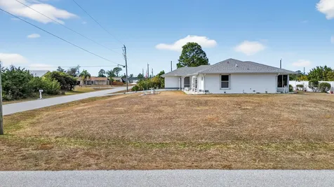 12320 Evelyn Avenue Port Charlotte FL 33981