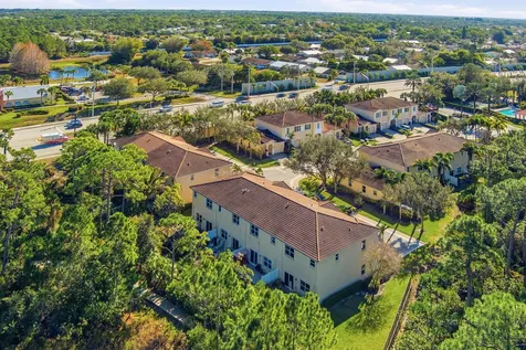75 Sw Squirrel Nest Way Stuart FL 34997