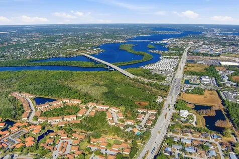 75 Sw Squirrel Nest Way Stuart FL 34997