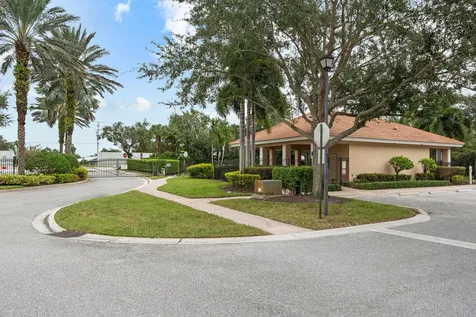 75 Sw Squirrel Nest Way Stuart FL 34997