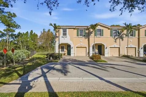 75 Sw Squirrel Nest Way Stuart FL 34997