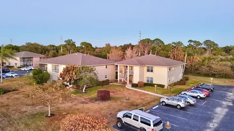17 Lake Vista Trail Port Saint Lucie FL 34952