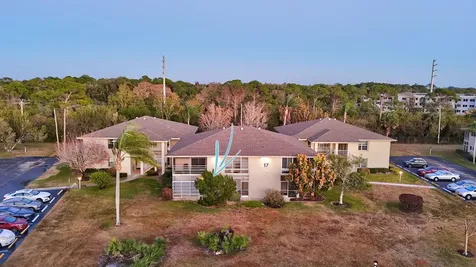 17 Lake Vista Trail Port Saint Lucie FL 34952