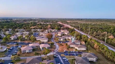 17 Lake Vista Trail Port Saint Lucie FL 34952