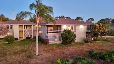 17 Lake Vista Trail Port Saint Lucie FL 34952