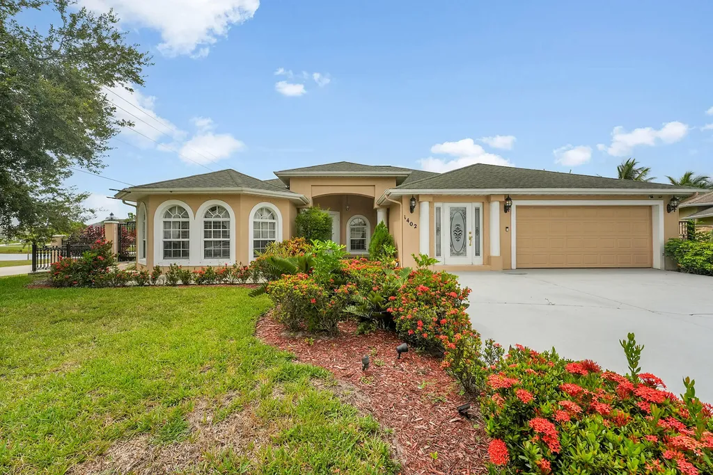 1402 Sw Doe Court Port Saint Lucie FL 34953