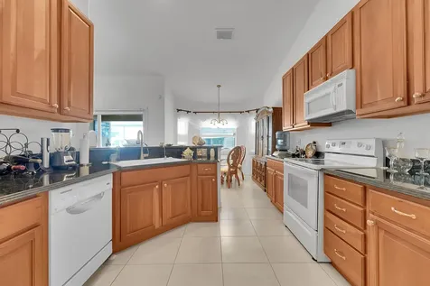 1402 Sw Doe Court Port Saint Lucie FL 34953