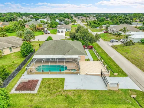 1402 Sw Doe Court Port Saint Lucie FL 34953