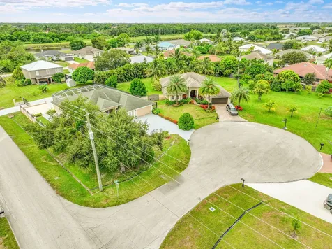 1402 Sw Doe Court Port Saint Lucie FL 34953
