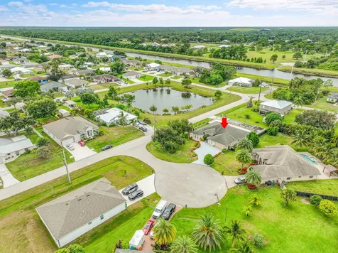 1402 Sw Doe Court Port Saint Lucie FL 34953