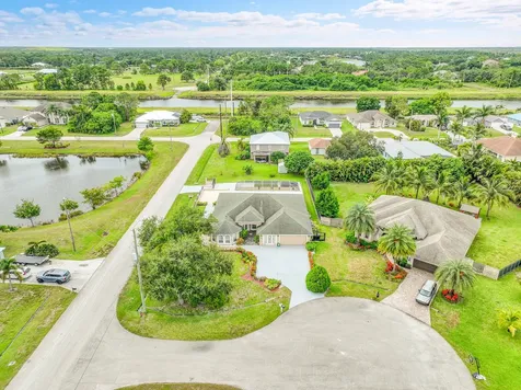 1402 Sw Doe Court Port Saint Lucie FL 34953