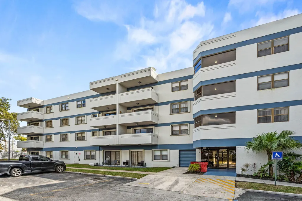 1891 N 61st Avenue Hollywood FL 33024