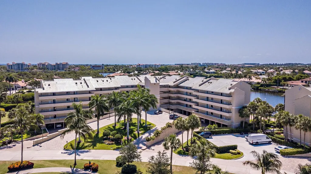 16940 Bay Street Jupiter FL 33477