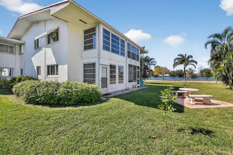 2286 Lake Osborne Drive Lake Worth Beach FL 33461