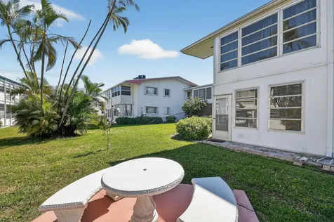 2286 Lake Osborne Drive Lake Worth Beach FL 33461