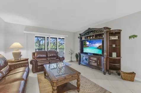 7185 Huntington Lane Delray Beach FL 33446
