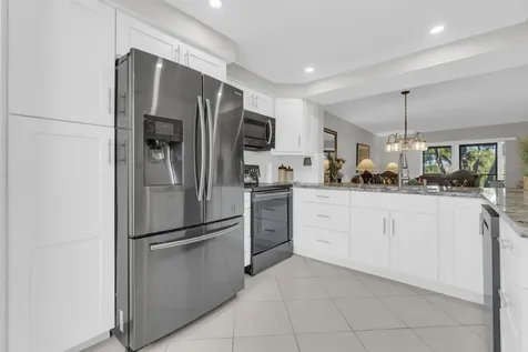7185 Huntington Lane Delray Beach FL 33446