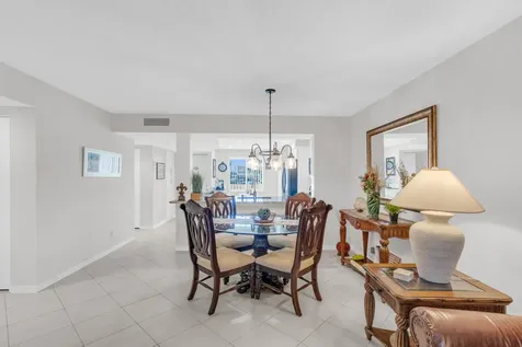 7185 Huntington Lane Delray Beach FL 33446