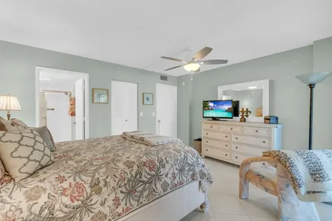 7185 Huntington Lane Delray Beach FL 33446
