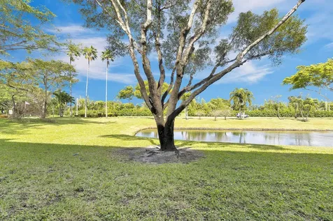 7185 Huntington Lane Delray Beach FL 33446