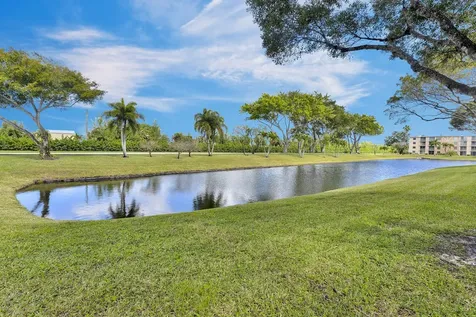 7185 Huntington Lane Delray Beach FL 33446