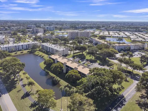 7185 Huntington Lane Delray Beach FL 33446