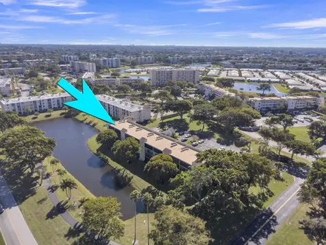 7185 Huntington Lane Delray Beach FL 33446
