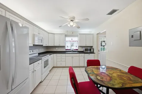 461 Holyoke Lane Lake Worth FL 33467