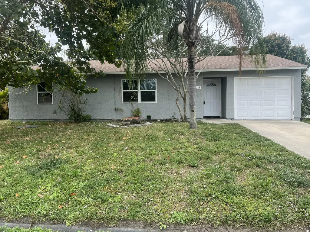 838 Se Proctor Lane Port Saint Lucie FL 34983