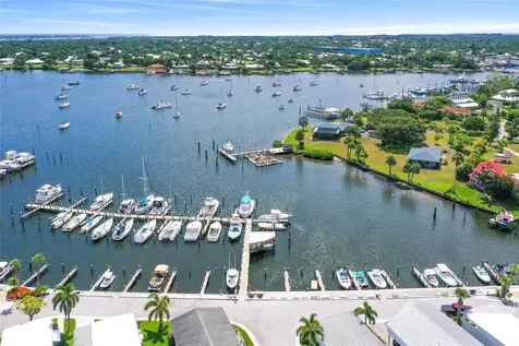 4300 Se Saint Lucie Boulevard Stuart FL 34997