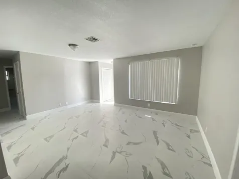 175 SE 27th Place Boynton Beach FL 33435