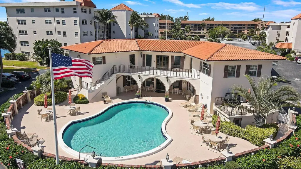 20 Yacht Club Drive North Palm Beach FL 33408