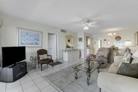 20 Yacht Club Drive North Palm Beach FL 33408