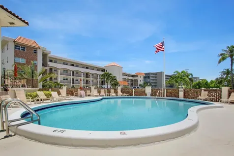 20 Yacht Club Drive North Palm Beach FL 33408
