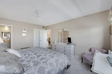 20 Yacht Club Drive North Palm Beach FL 33408