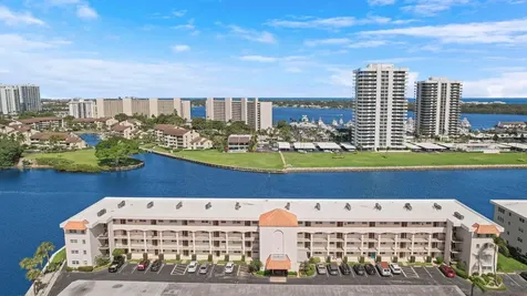 20 Yacht Club Drive North Palm Beach FL 33408