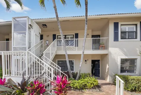 17 Stratford Drive Boynton Beach FL 33436