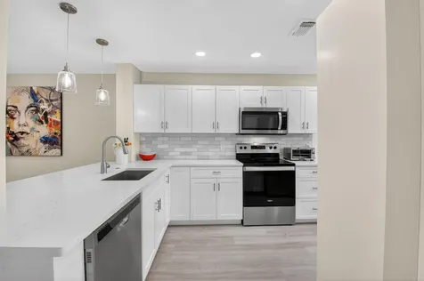 17 Stratford Drive Boynton Beach FL 33436