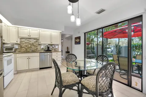 352 Prestwick Circle Palm Beach Gardens FL 33418