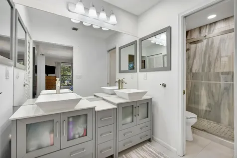 352 Prestwick Circle Palm Beach Gardens FL 33418
