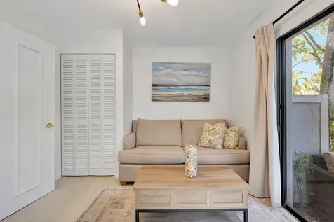 352 Prestwick Circle Palm Beach Gardens FL 33418